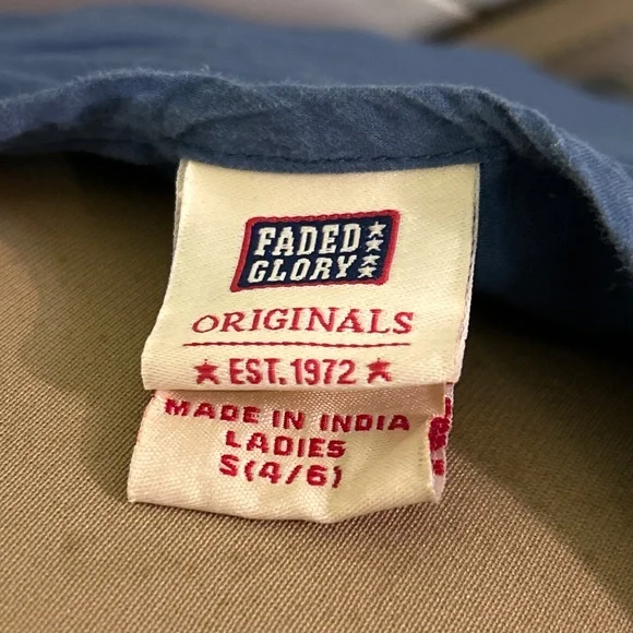 100% cotton button up top - Picture 5 of 6